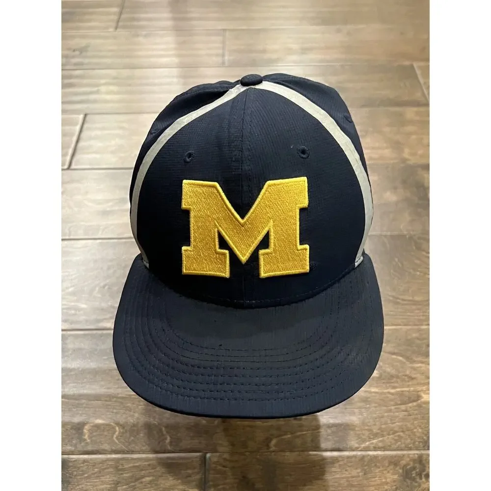 Nike True Mens Navy Michigan Wolverines Reflective Adjustable Snapback Hat Cap